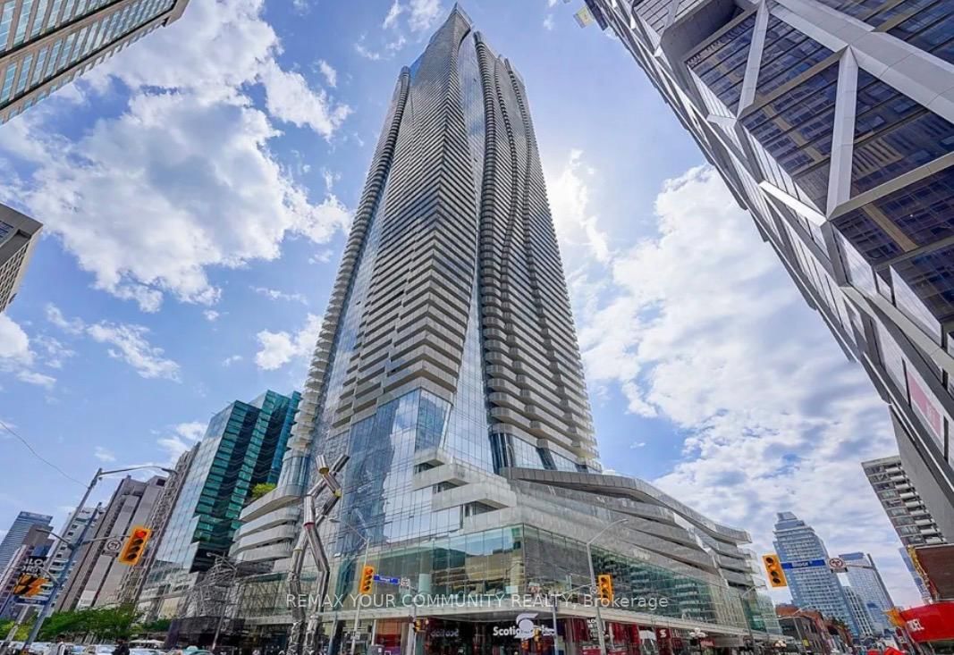 1 Bloor Street main photo