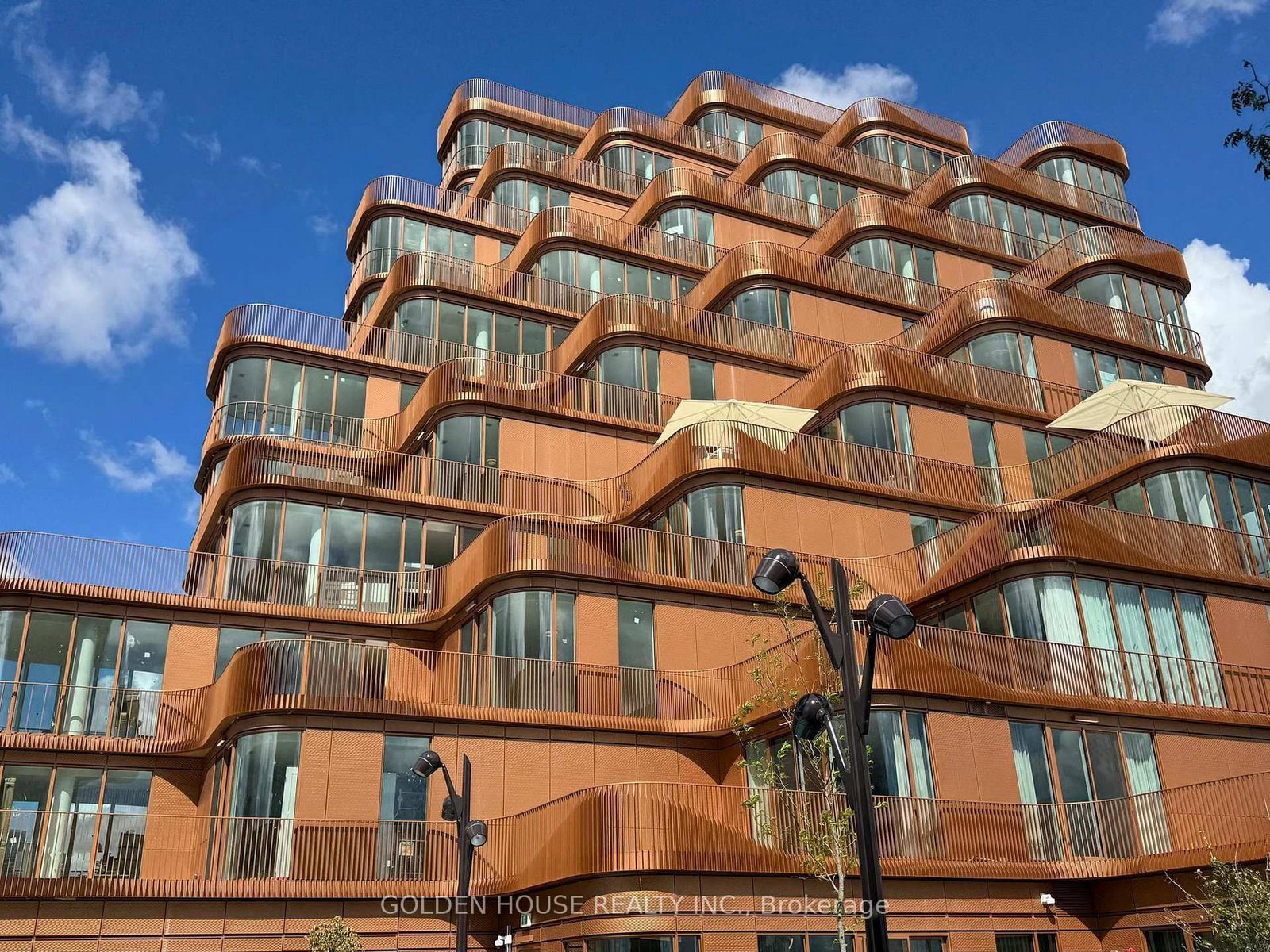 155 Merchants' Wharf main photo