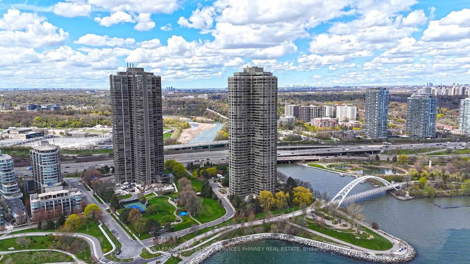 2045 Lake Shore Boulevard main photo